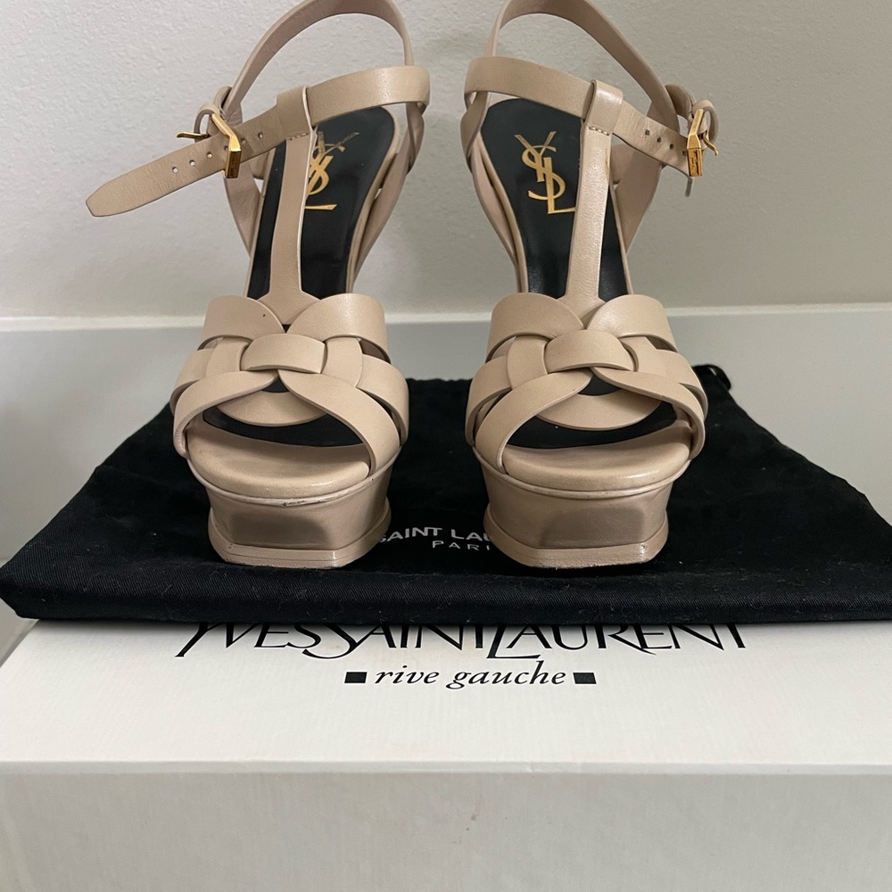 YSL TRIBUTE SANDAL NUDE POWDER LEATHER sz 5.5. PRISTINE CONDITION! BOX/DUST BAG